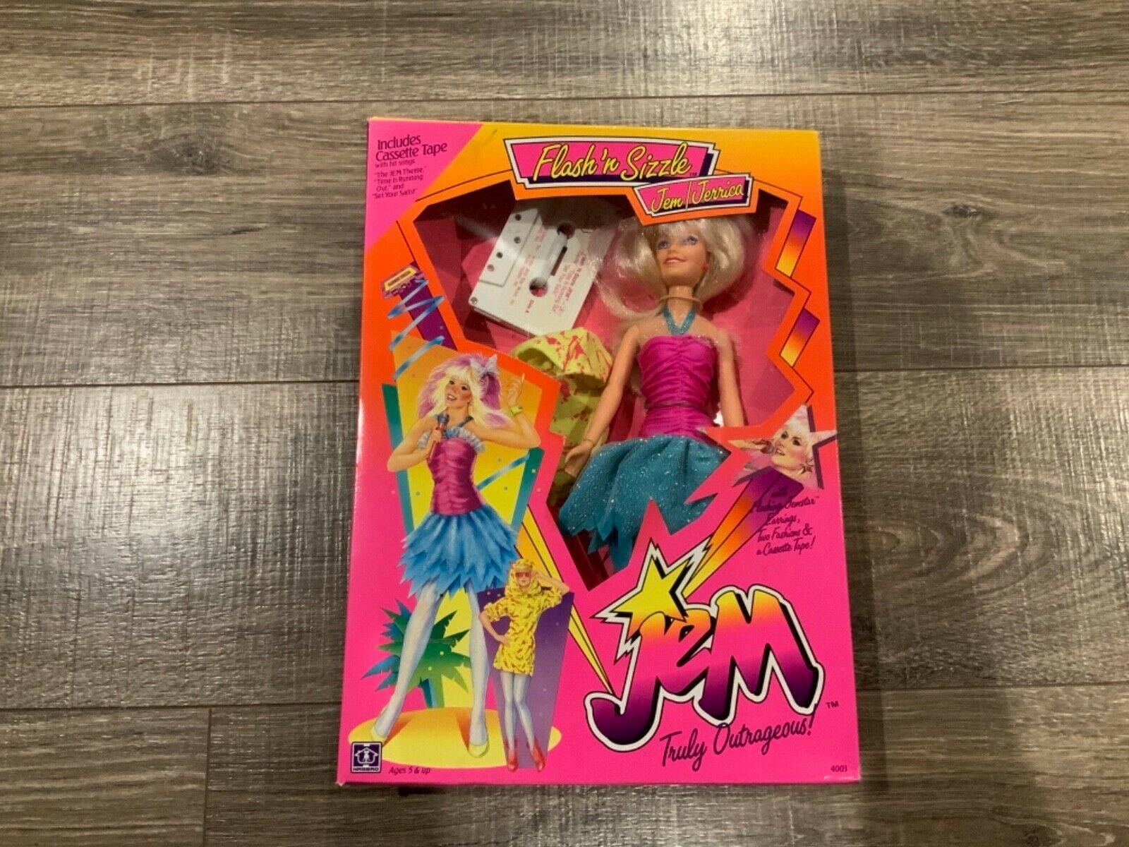 Jem & The Holograms Flash N Sizzle Jem Jerrica Nrfb 80s Hasbro Vintage Doll 1986